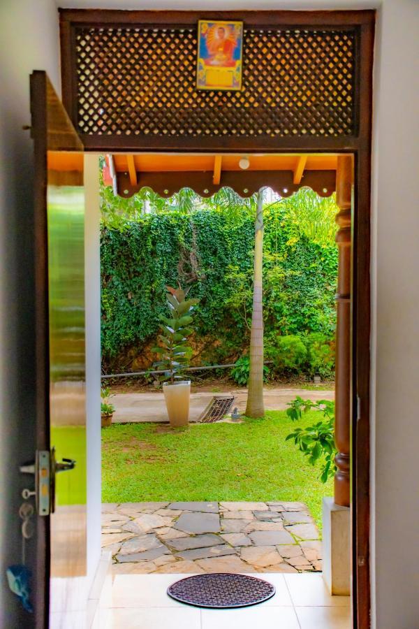 Homestay Garden Rest แคนดี้ ภายนอก รูปภาพ