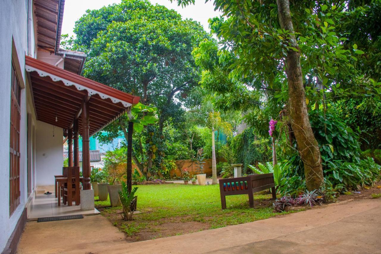 Homestay Garden Rest แคนดี้ ภายนอก รูปภาพ