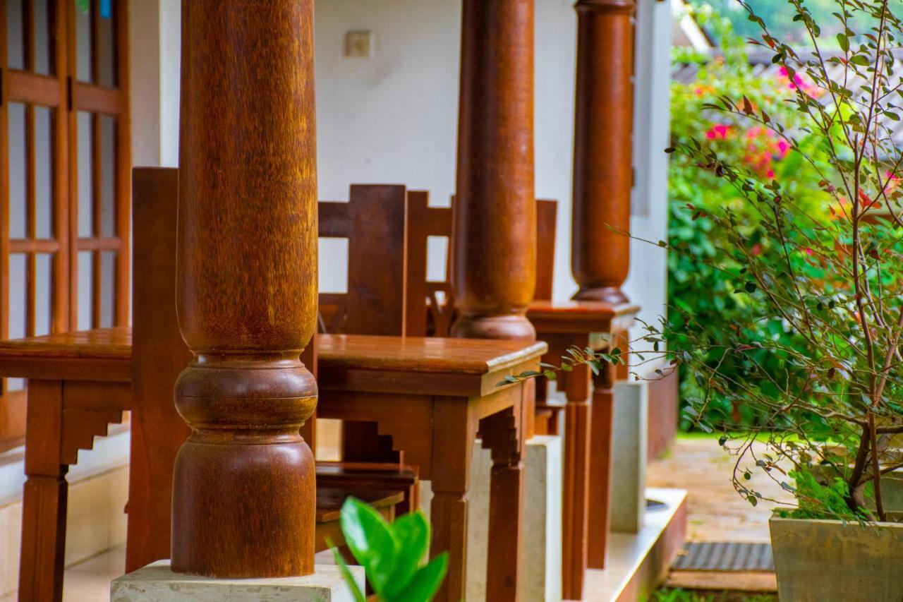 Homestay Garden Rest แคนดี้ ภายนอก รูปภาพ